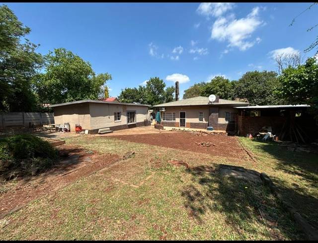 6 BEDROOM HOUSE FOR SALE IN LYTTELTON